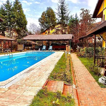 Four Season Four 2 Villa *